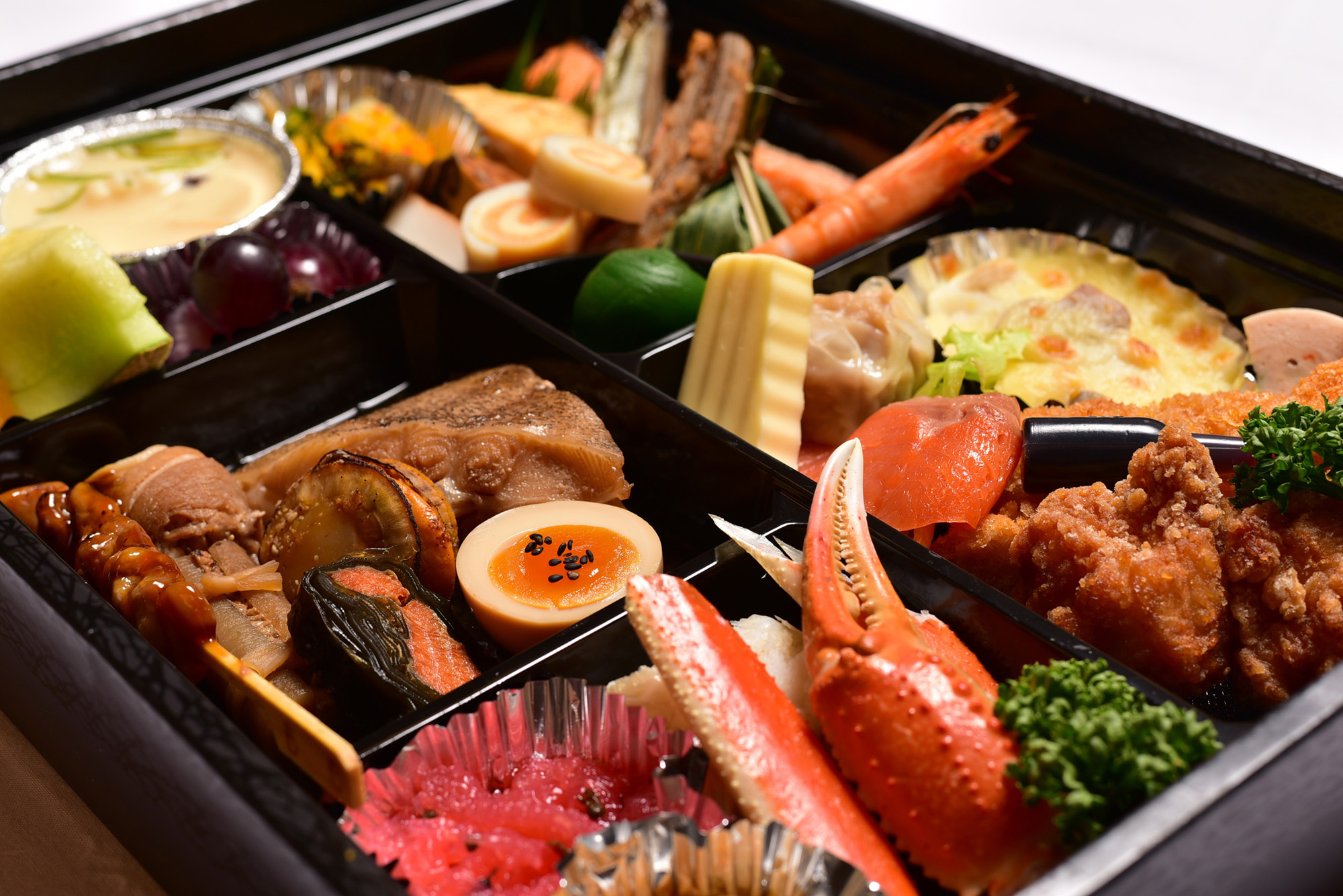 折り箱3000円